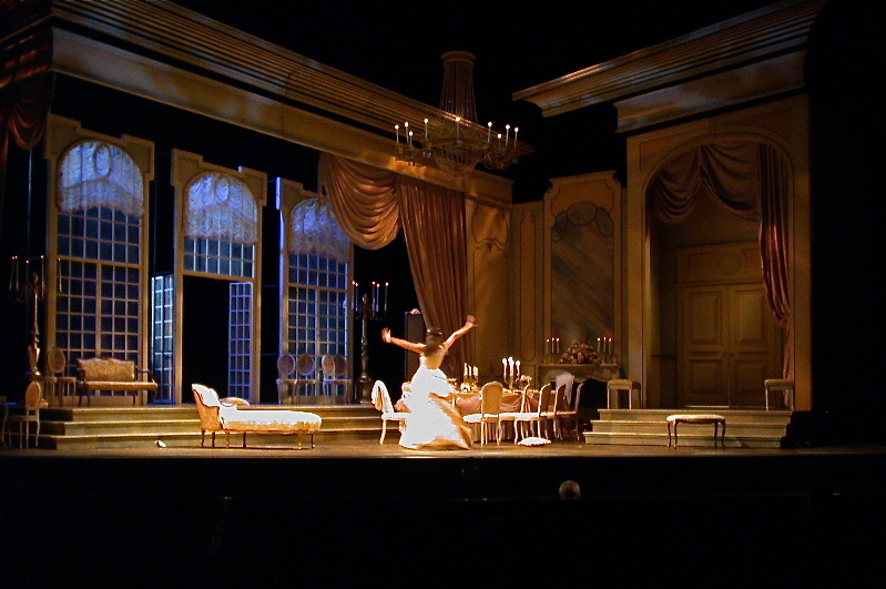 Florida Grand Opera  Dir: Renata Scotto  Set: Peter Dean Beck